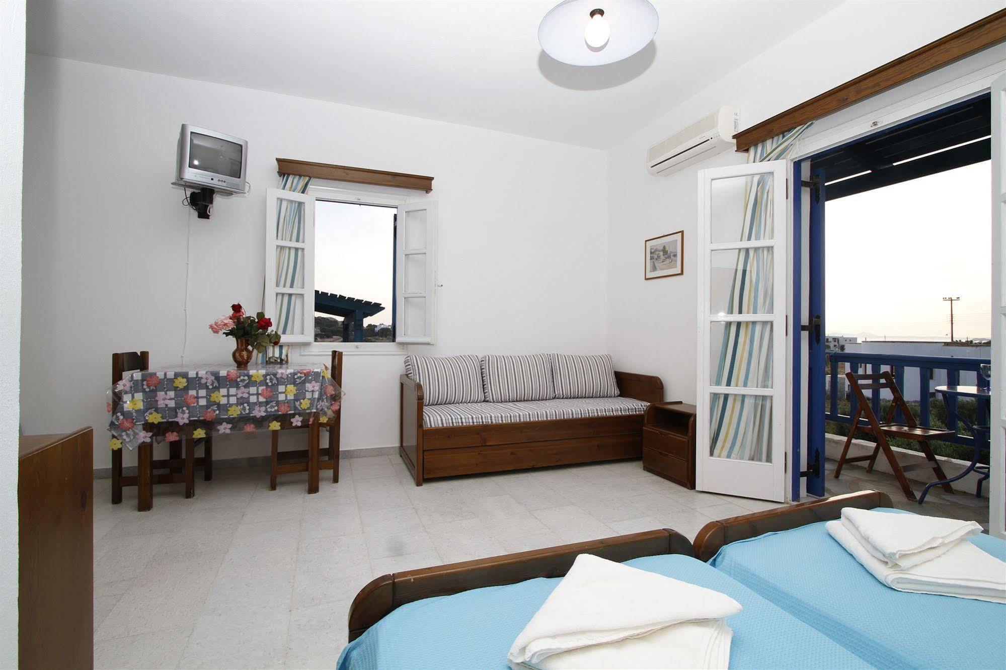 Oasis Studios มีกรีวิกลา ภายนอก รูปภาพ